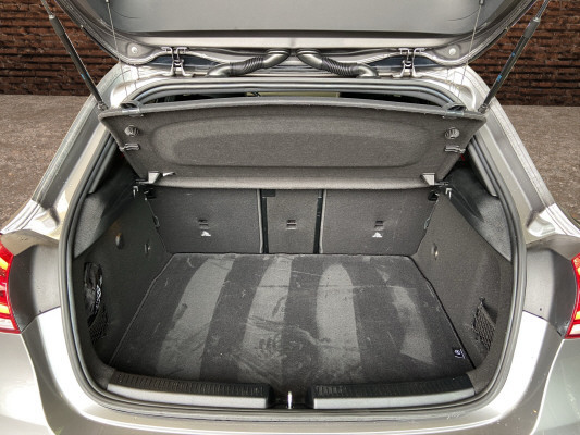 MERCEDES-BENZ A 35 AMG 4Matic-image-6