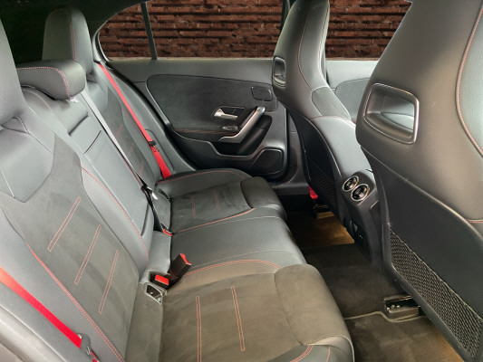MERCEDES-BENZ A 35 AMG 4Matic-image-11