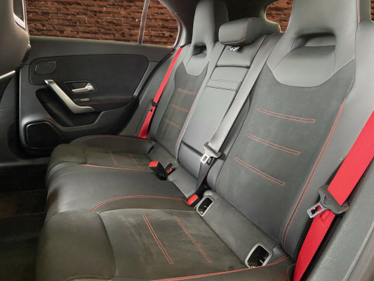 MERCEDES-BENZ A 35 AMG 4Matic-image-12