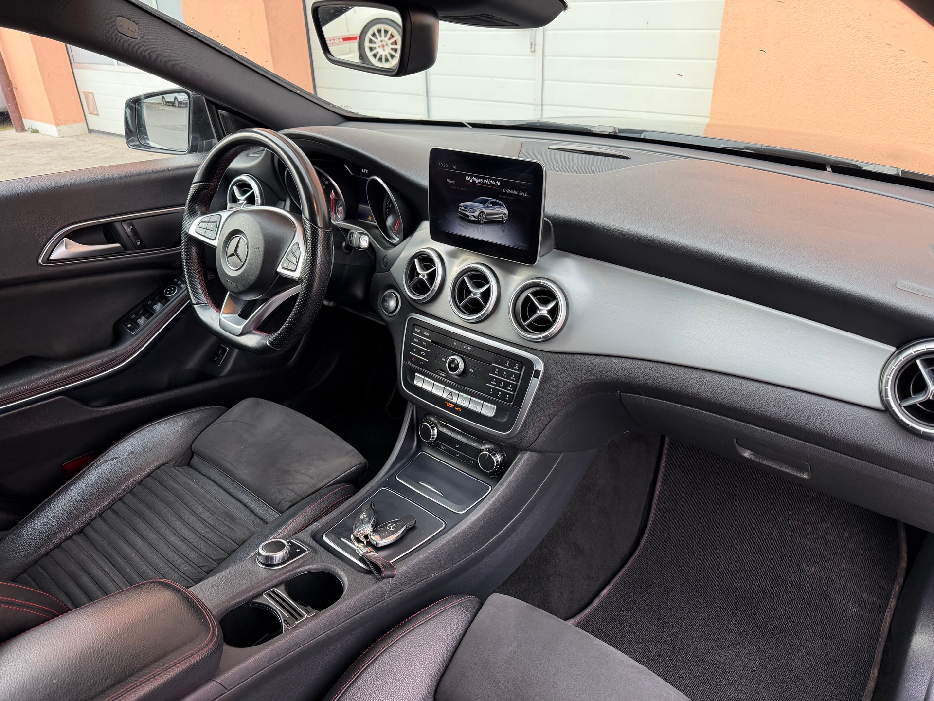 MERCEDES-BENZ CLA Shooting Brake 200 AMG Line 7G-DCT-image-10