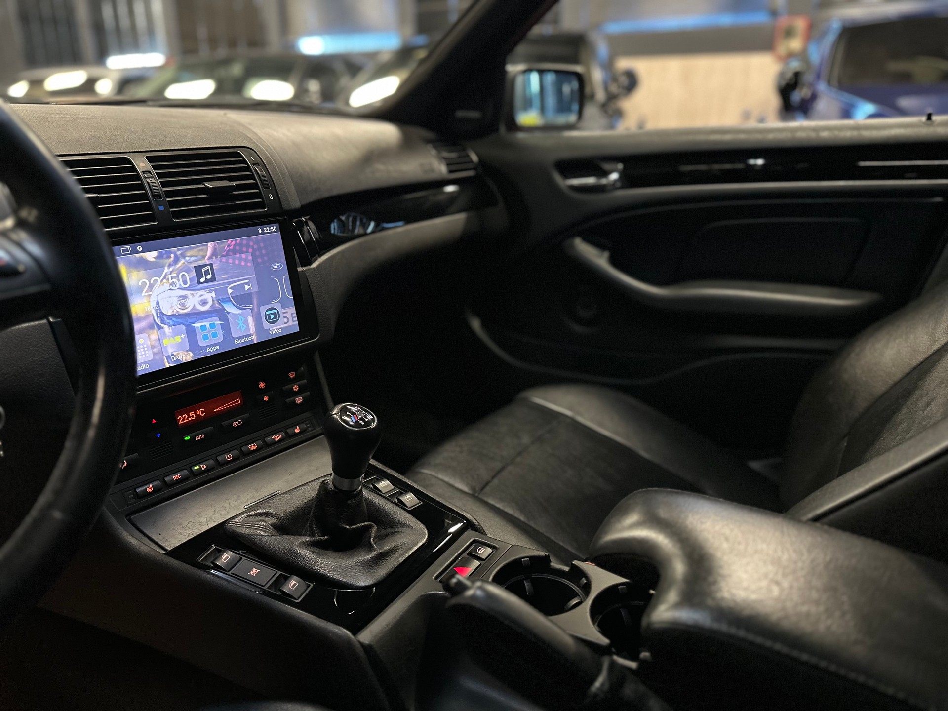 BMW 330xi / Schaltgetriebe / M-Sport Paket / Neu Lackiert / Frisch ab ü4000,- CHF Service-image-16