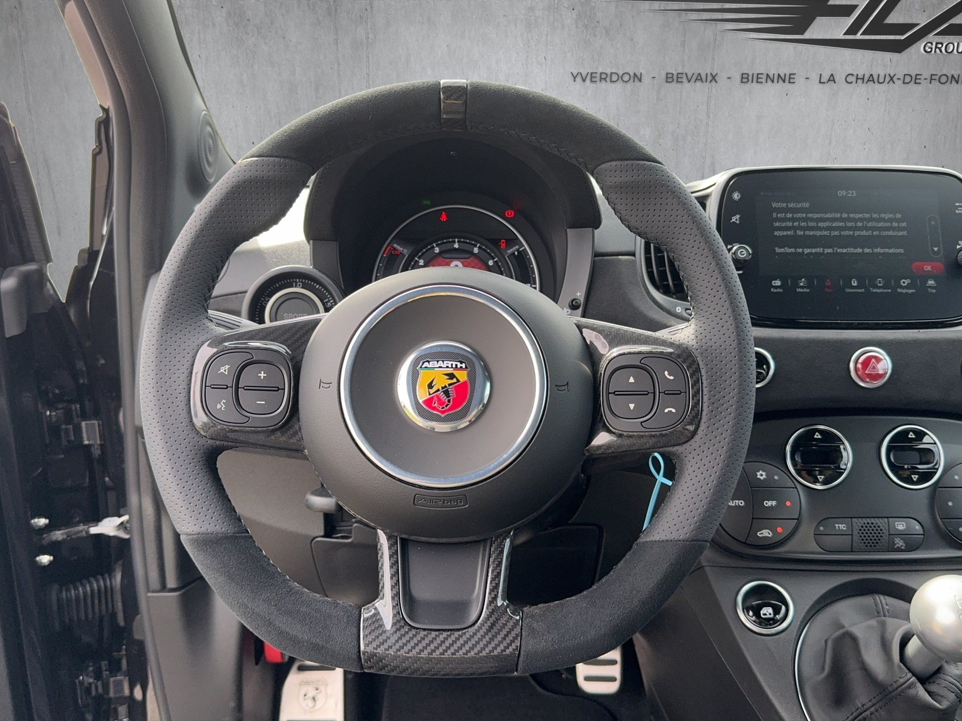 FIAT 695 Abarth 1.4 T-Jet 180 75 Anniversari-image-7