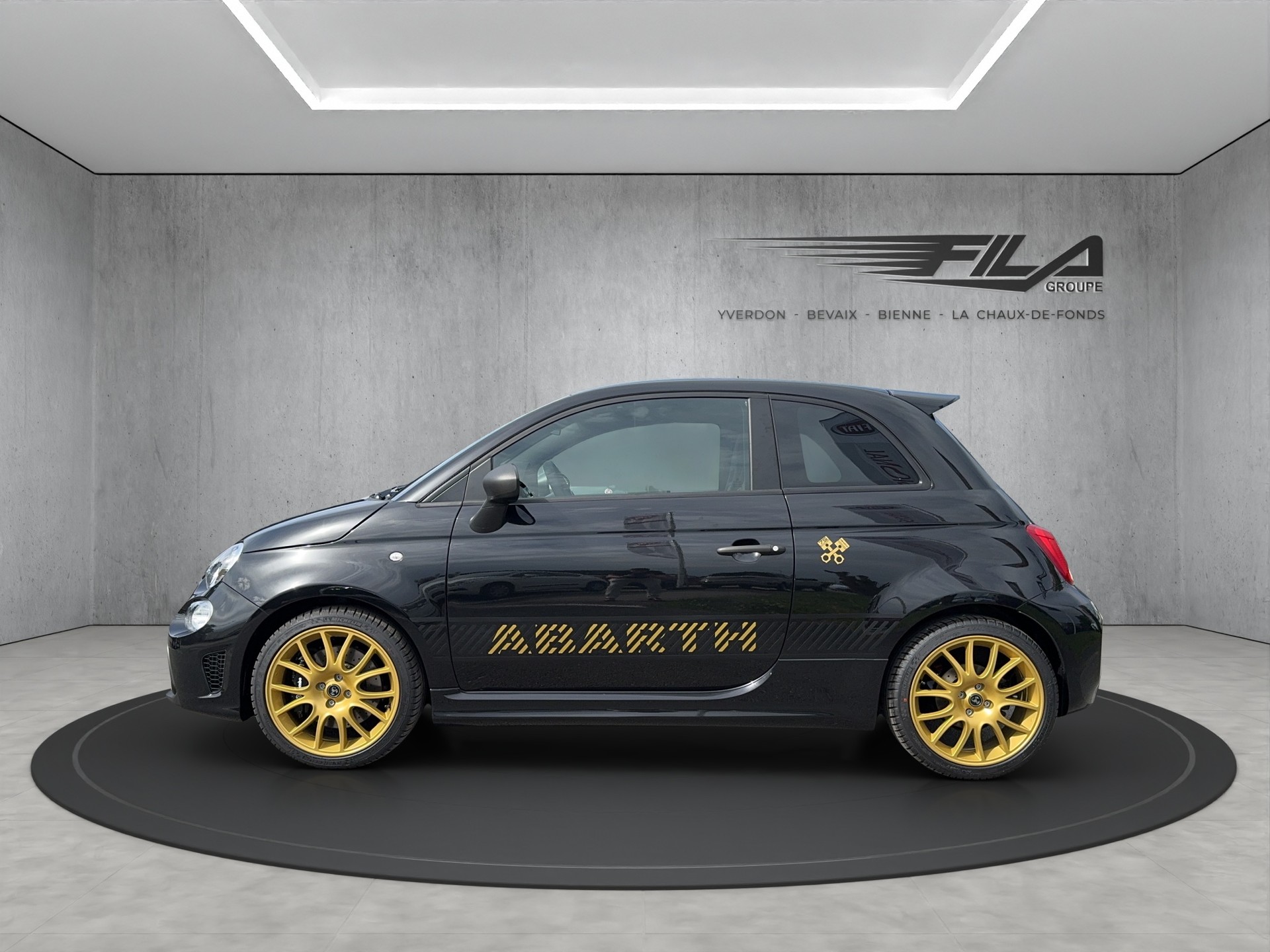 FIAT 695 Abarth 1.4 T-Jet 180 75 Anniversari-image-2