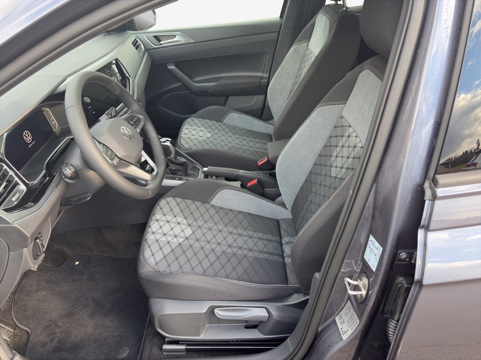 VW Polo 1.0 TSI R-Line DSG-image-7