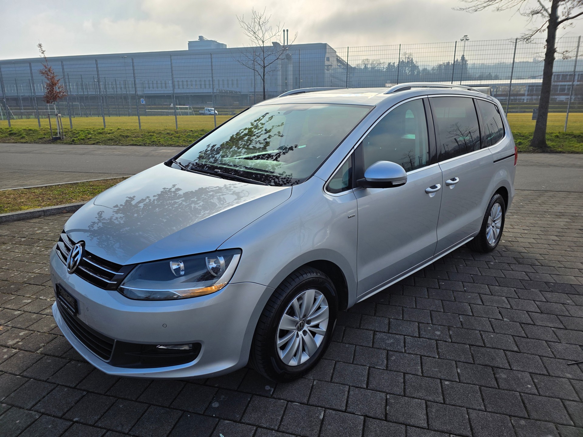 VW Sharan 2.0 TDI BMT Comfortline DSG-image-9