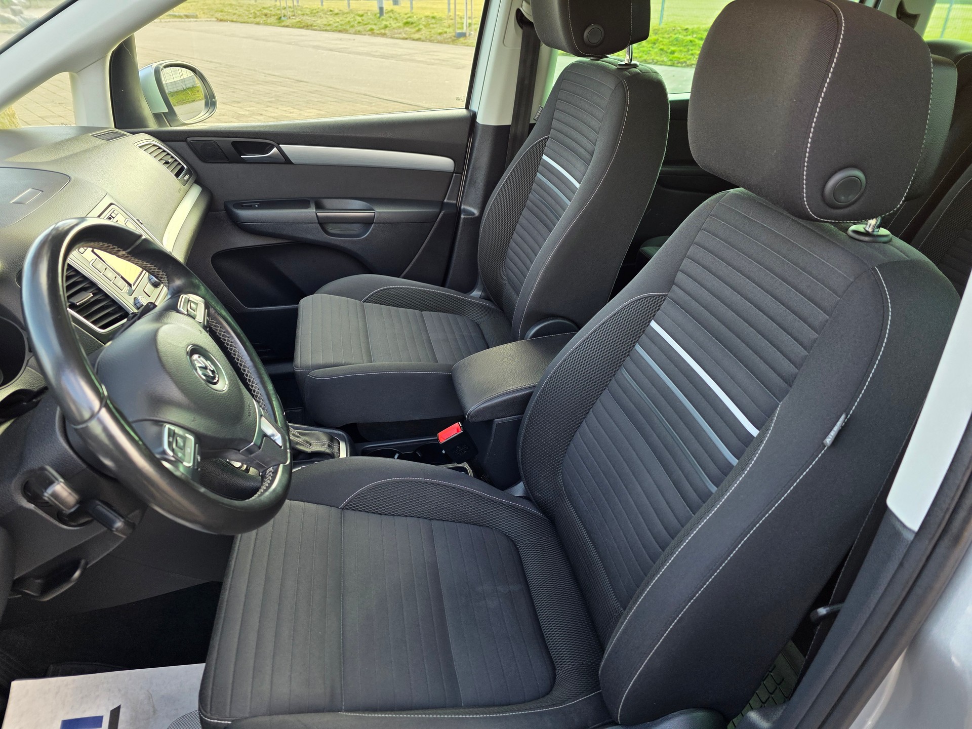 VW Sharan 2.0 TDI BMT Comfortline DSG-image-10