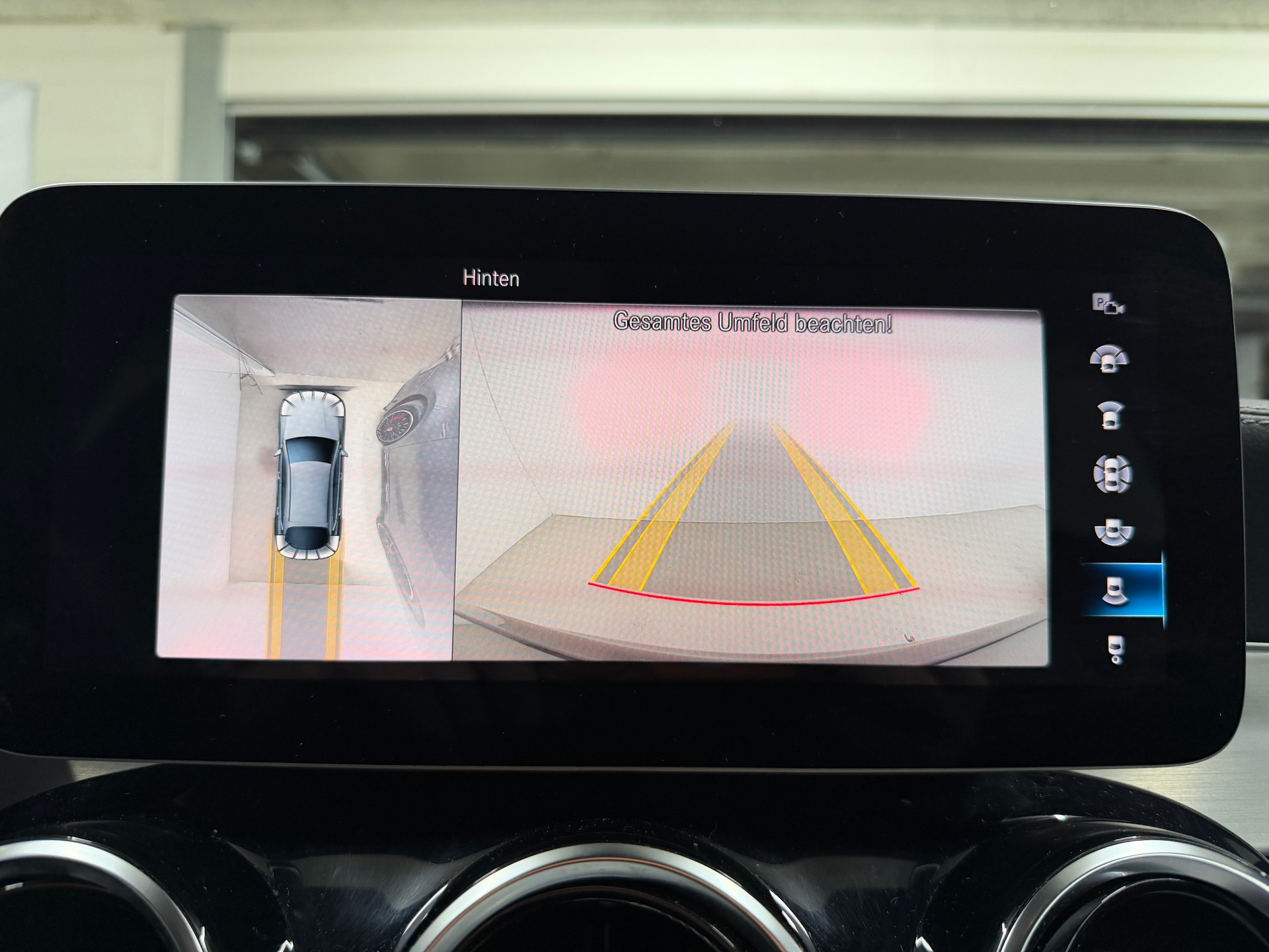MERCEDES-BENZ GLC Coupé 300 AMG Line 258PS Obsidianschwarz 4Matic 9G-Tronic / Panoramadach / 360° Kamera / Leder / Head-Up-Display / Keyless /-image-13