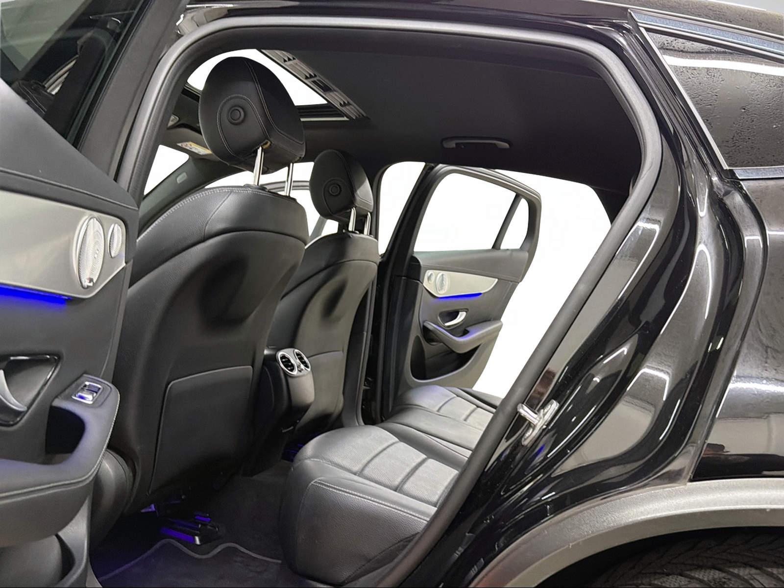 MERCEDES-BENZ GLC Coupé 300 AMG Line 258PS Obsidianschwarz 4Matic 9G-Tronic / Panoramadach / 360° Kamera / Leder / Head-Up-Display / Keyless /-image-8