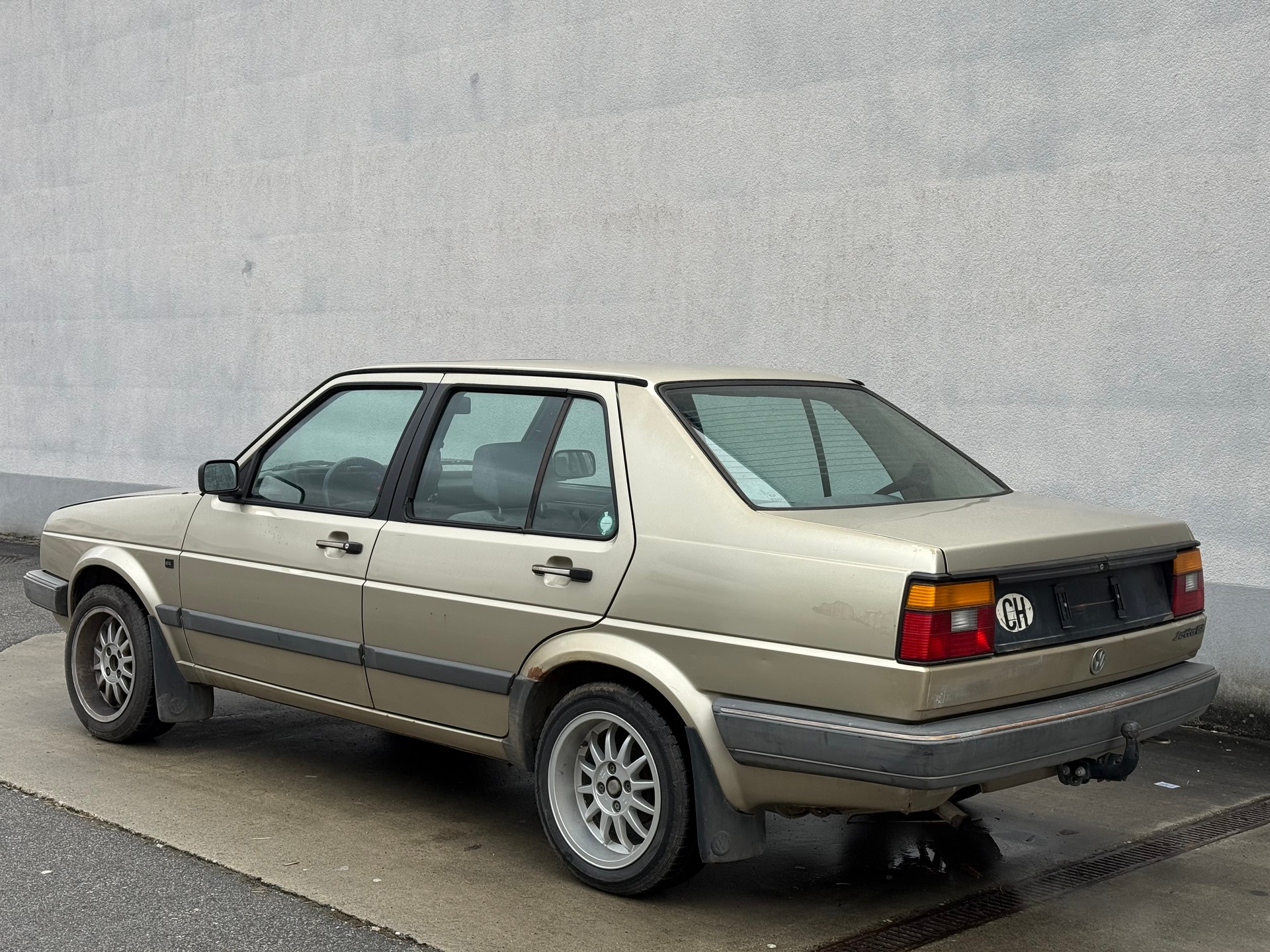 VW Jetta 1800 GL-showroom-element-2