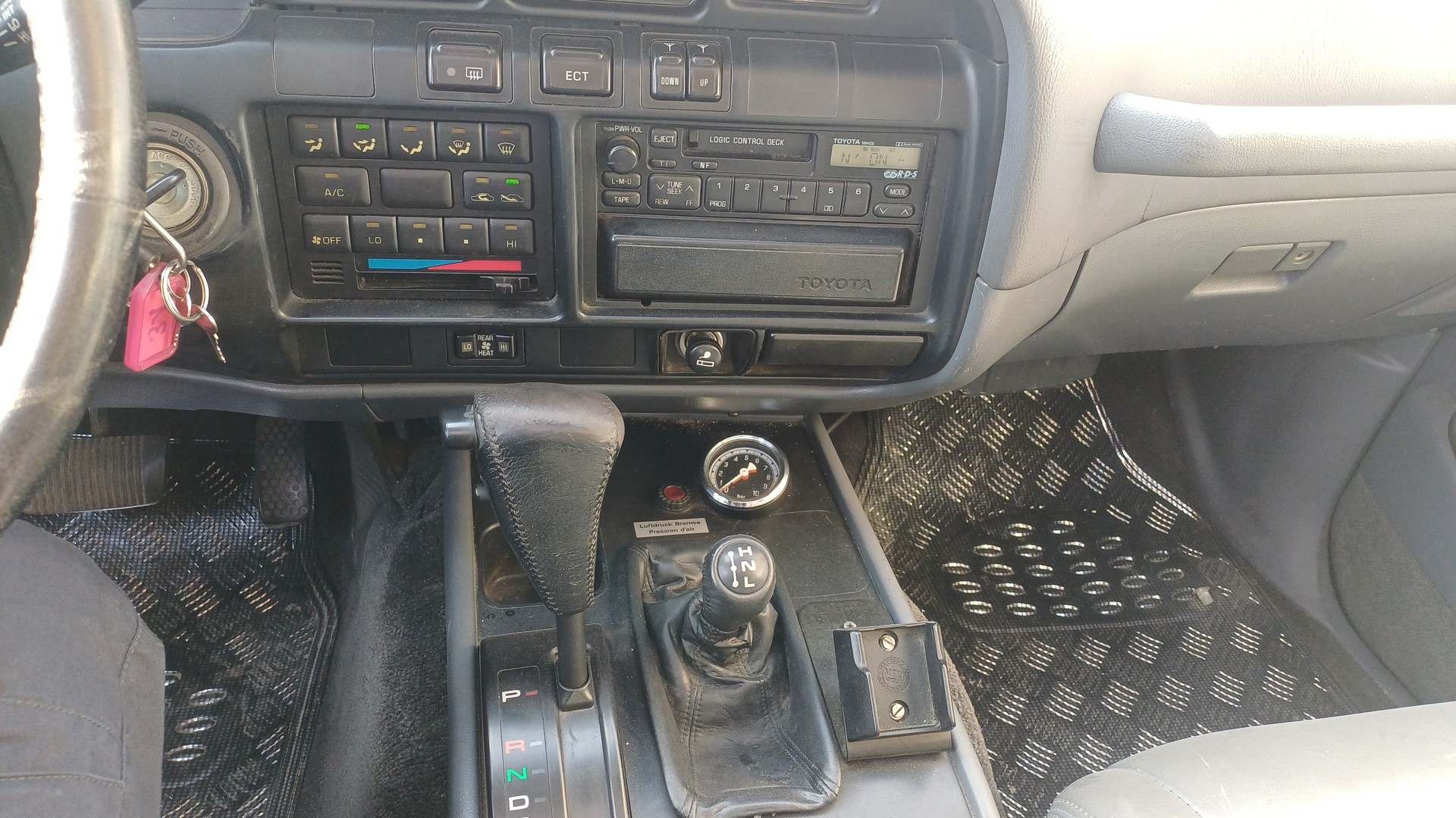 TOYOTA FZJ80L VX Super Saloon-image-14