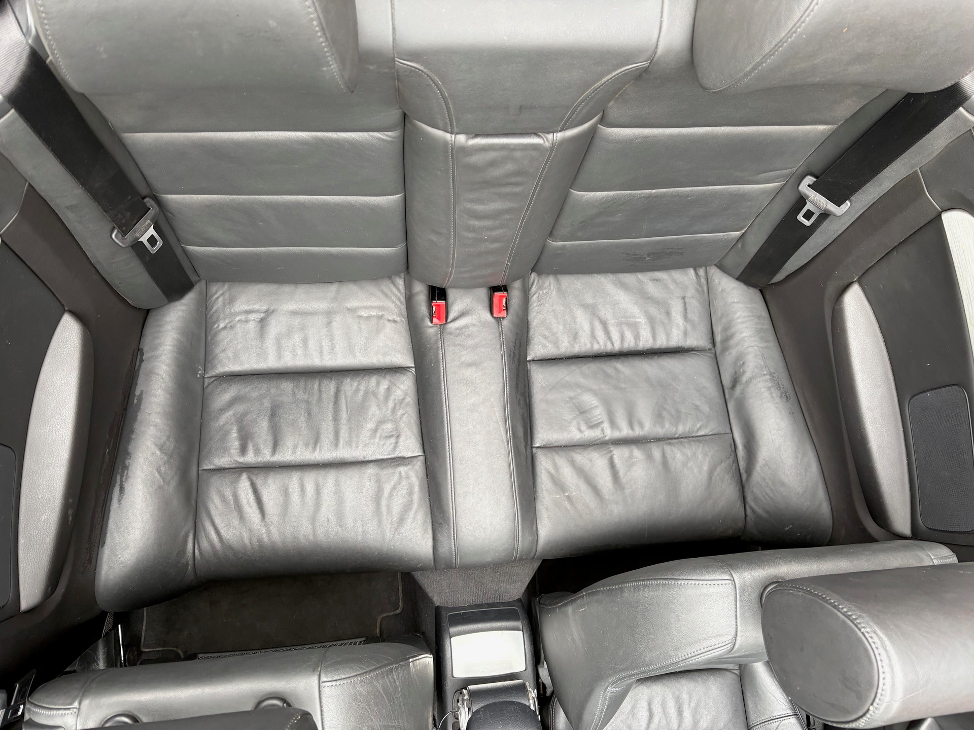 AUDI A4 Cabriolet 3.0 TDI quattro S line-image-9