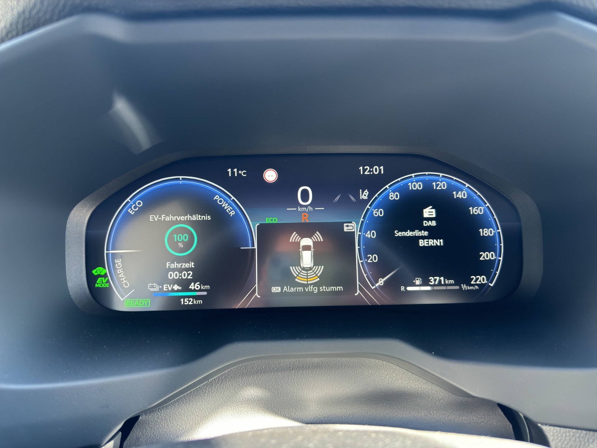 TOYOTA RAV-4 2.5 PHEV Trend e-CVT 4WD-image-28