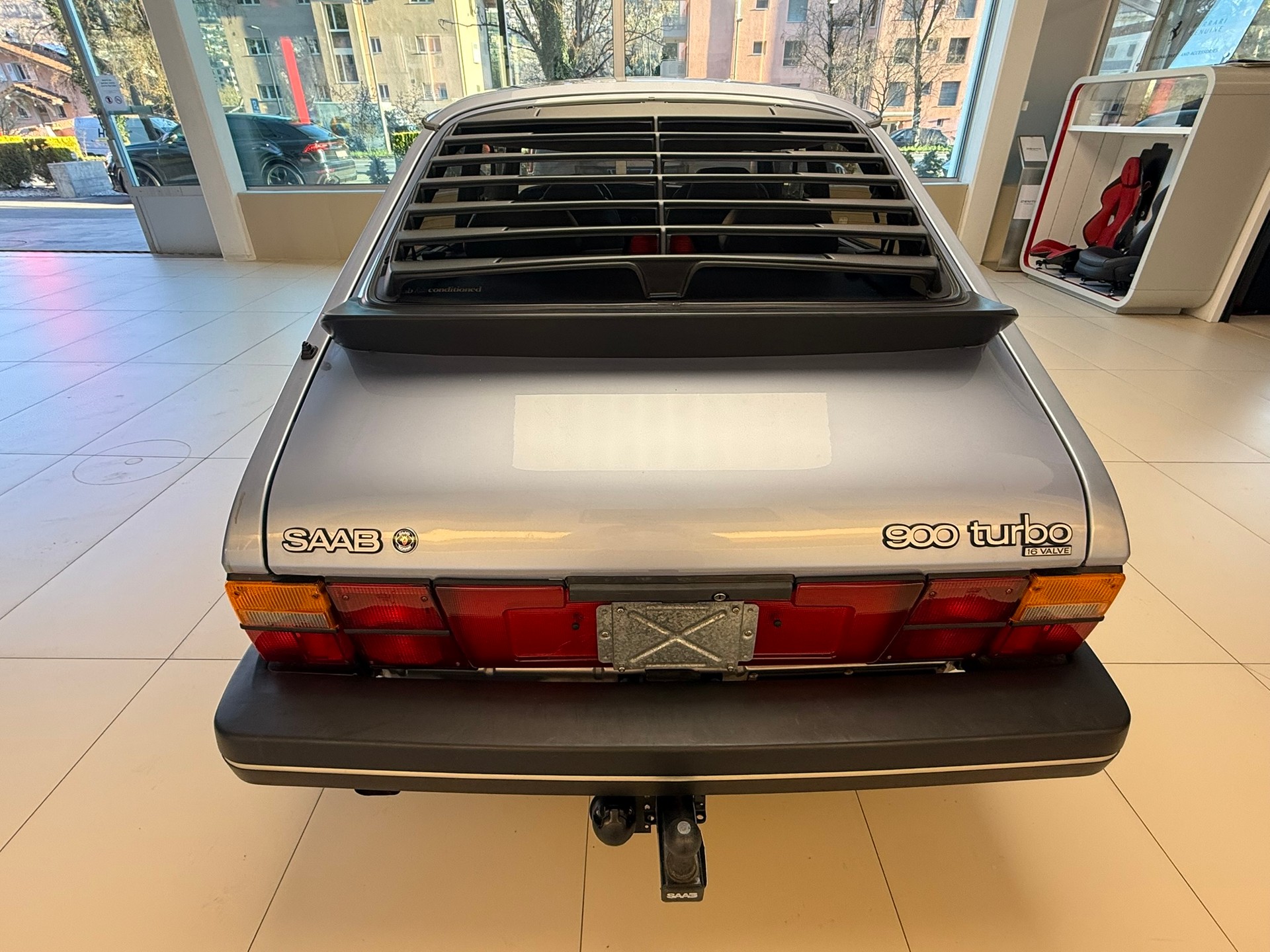 SAAB 900 2.0 turbo 16 S-image-5