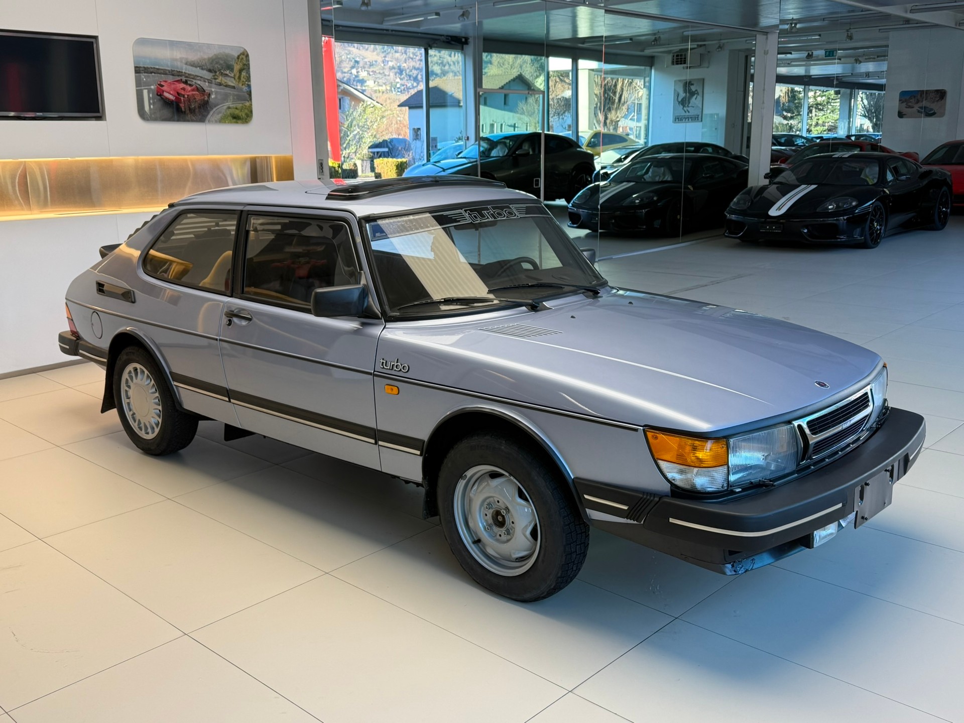 SAAB 900 2.0 turbo 16 S-image-2