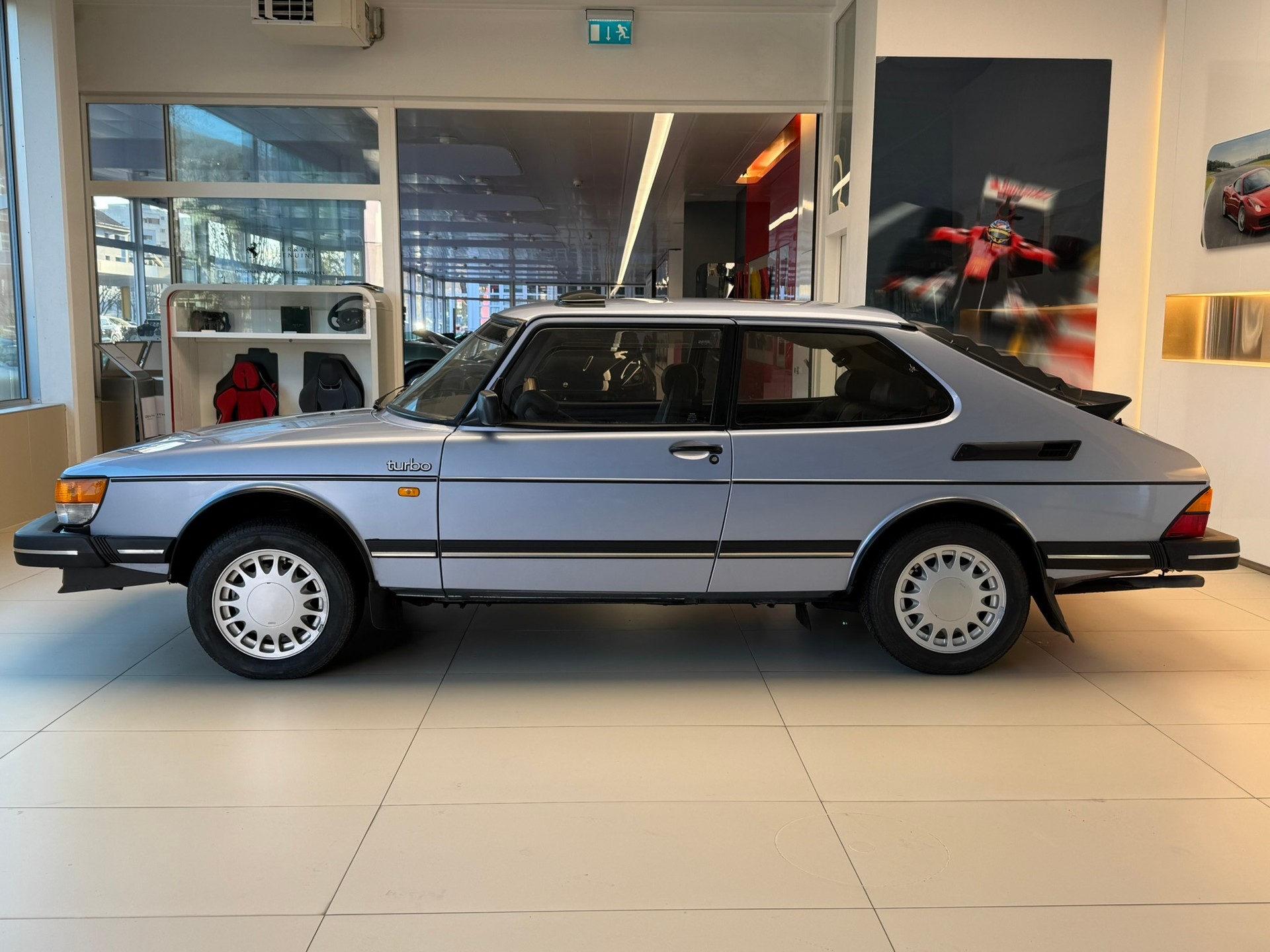 SAAB 900 2.0 turbo 16 S-image-7