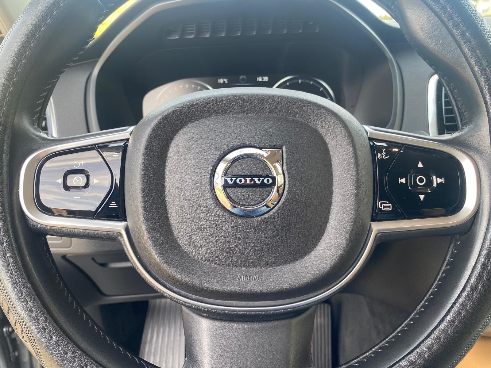 VOLVO XC90 D5 AWD Inscription Geartronic-image-10