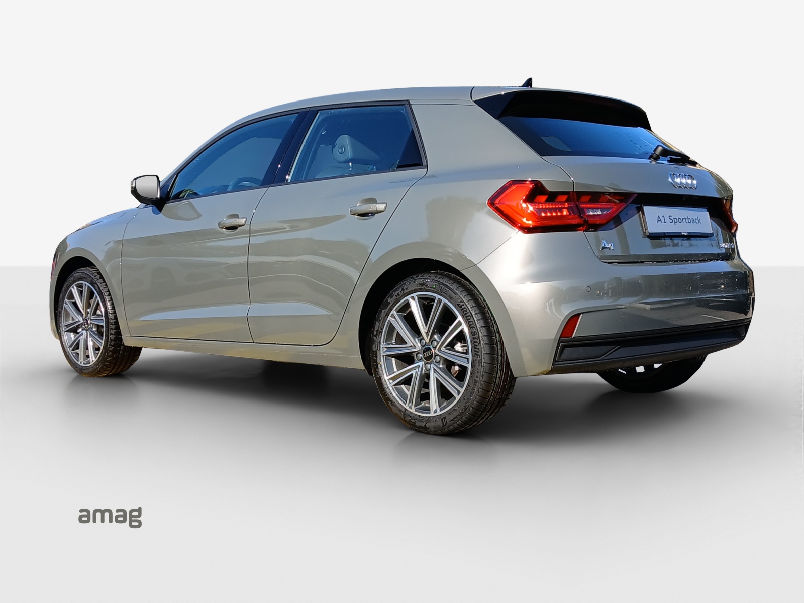 AUDI A1 Sportback 30 TFSI Attraction S-tronic-image-1