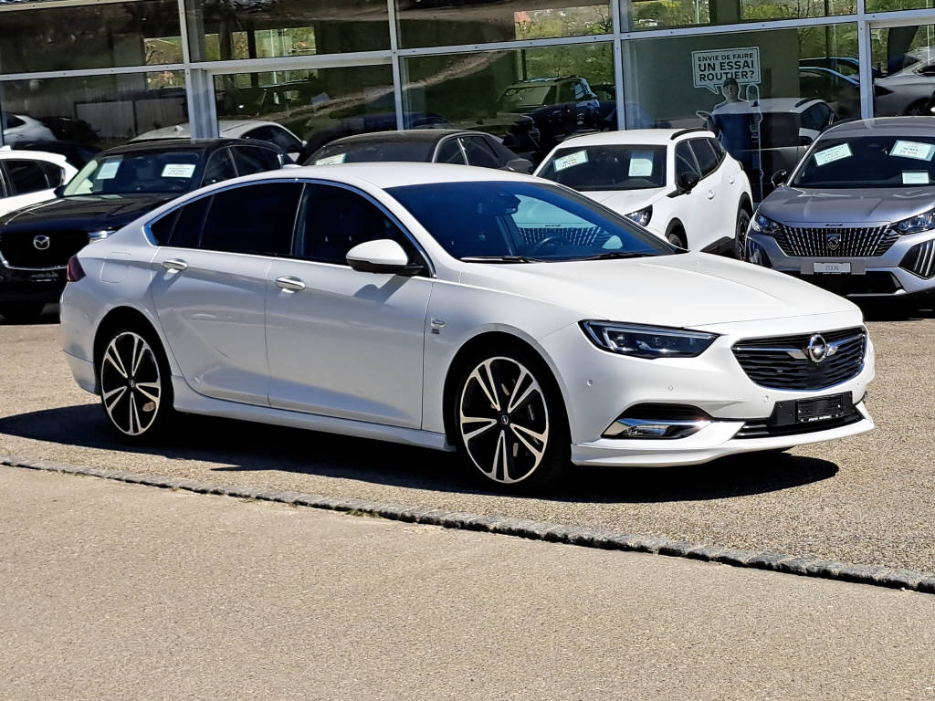OPEL Insignia Grand Sport 2.0 T 260cv Excellence 4x4-image-3