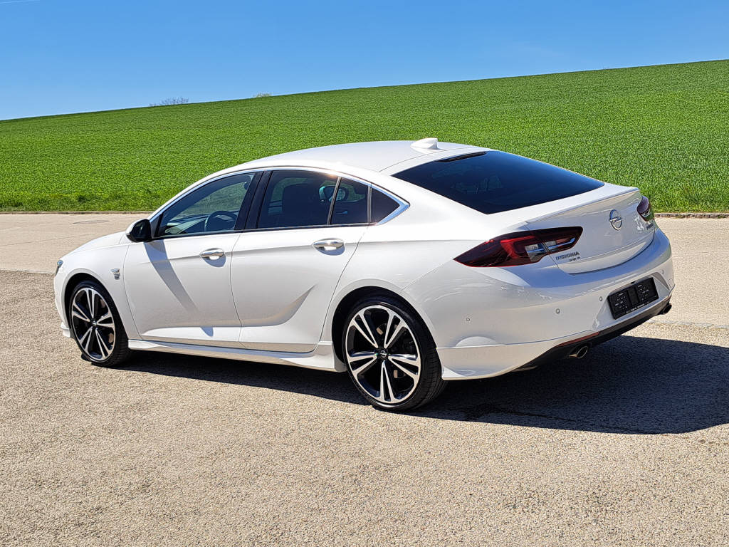 OPEL Insignia Grand Sport 2.0 T 260cv Excellence 4x4-image-2