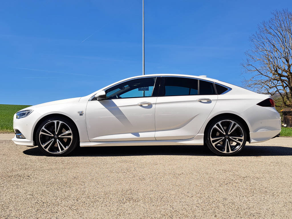 OPEL Insignia Grand Sport 2.0 T 260cv Excellence 4x4-image-4