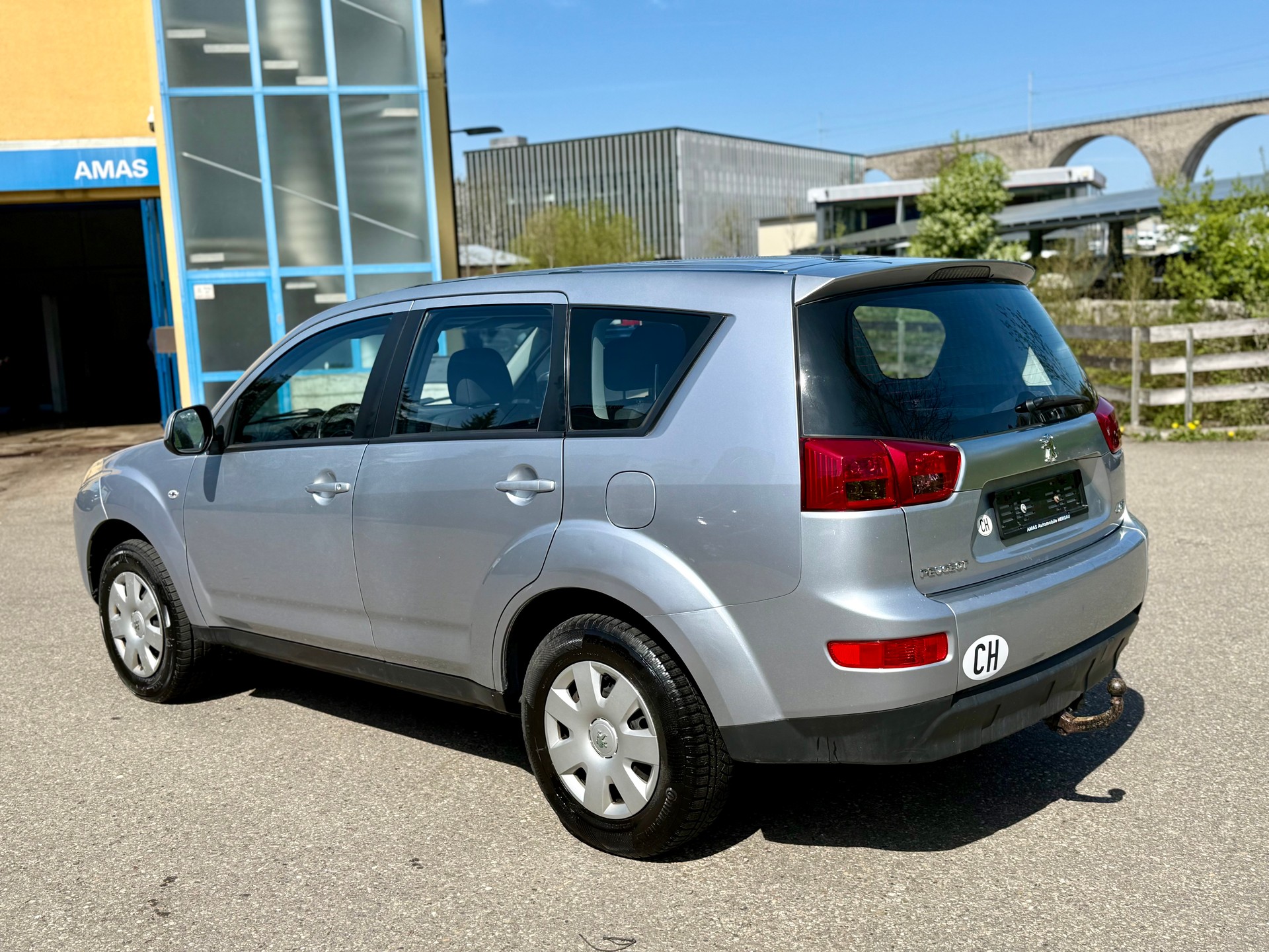 PEUGEOT 4007 2.4 Confort-image-3
