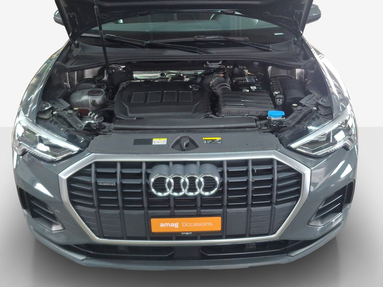 AUDI Q3 40 TDI Attraction quattro S-tronic-image-15