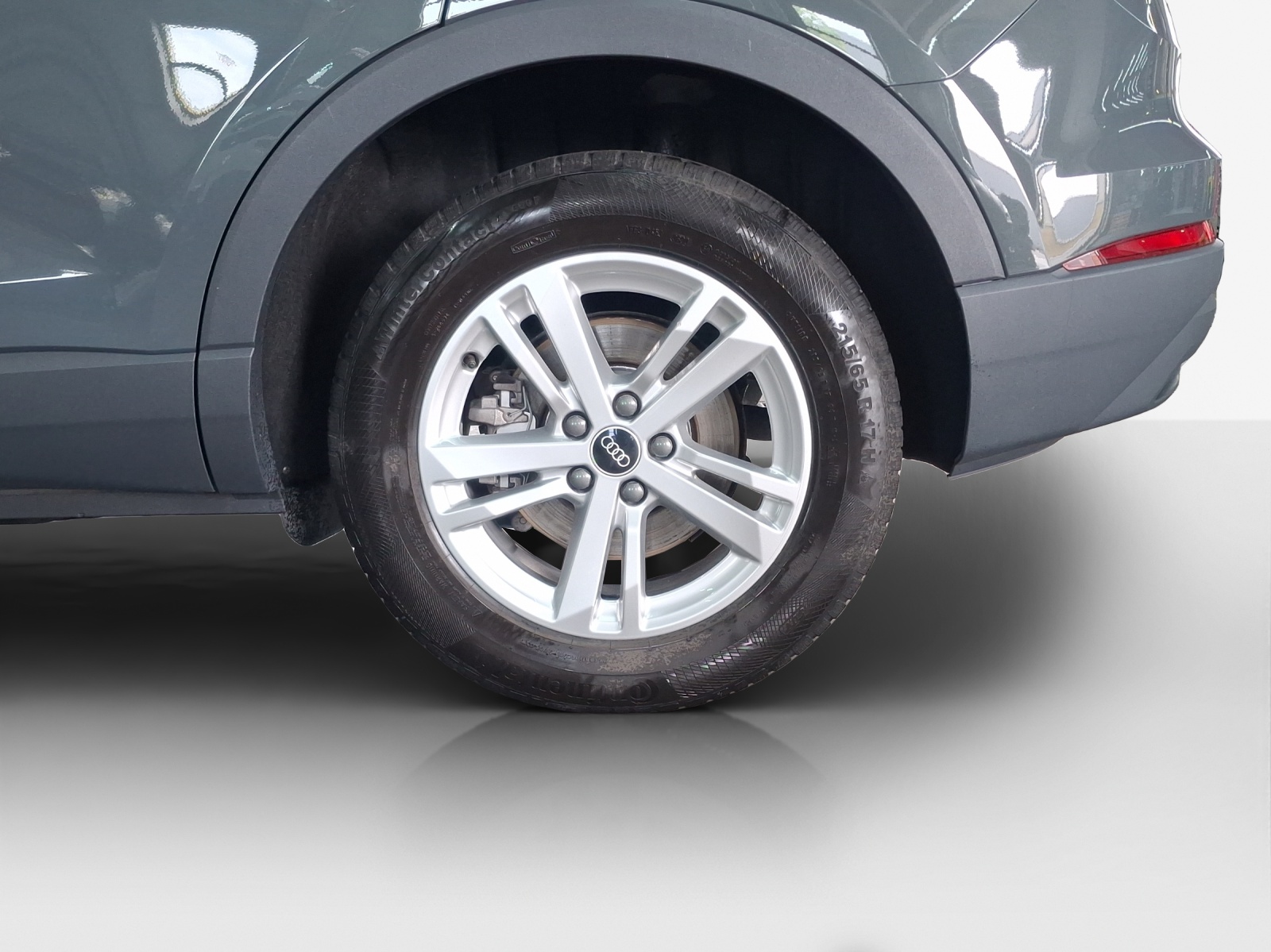 AUDI Q3 40 TDI Attraction quattro S-tronic-image-13