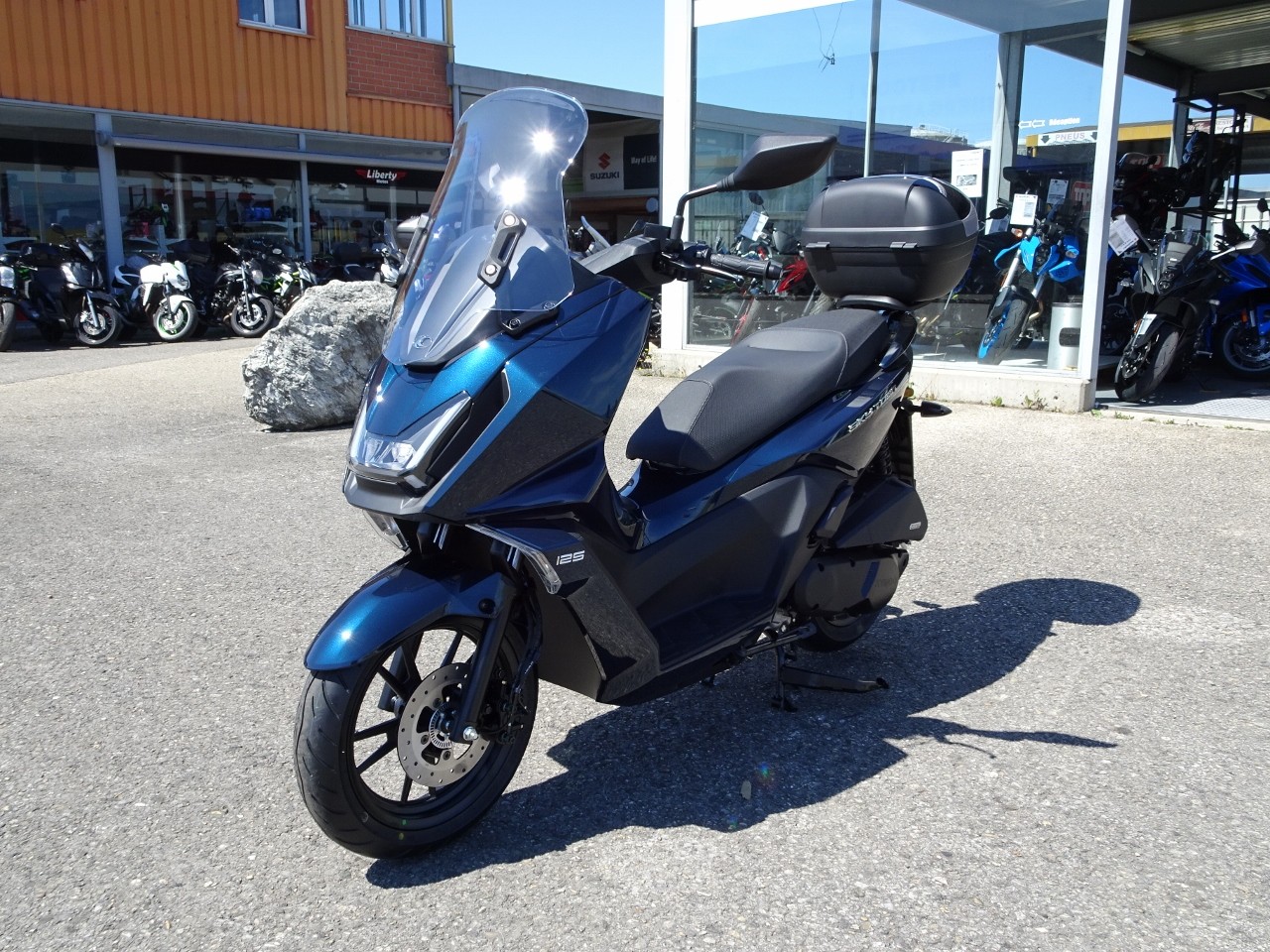 KYMCO Sky Town 125 Topcase-showroom-element-3