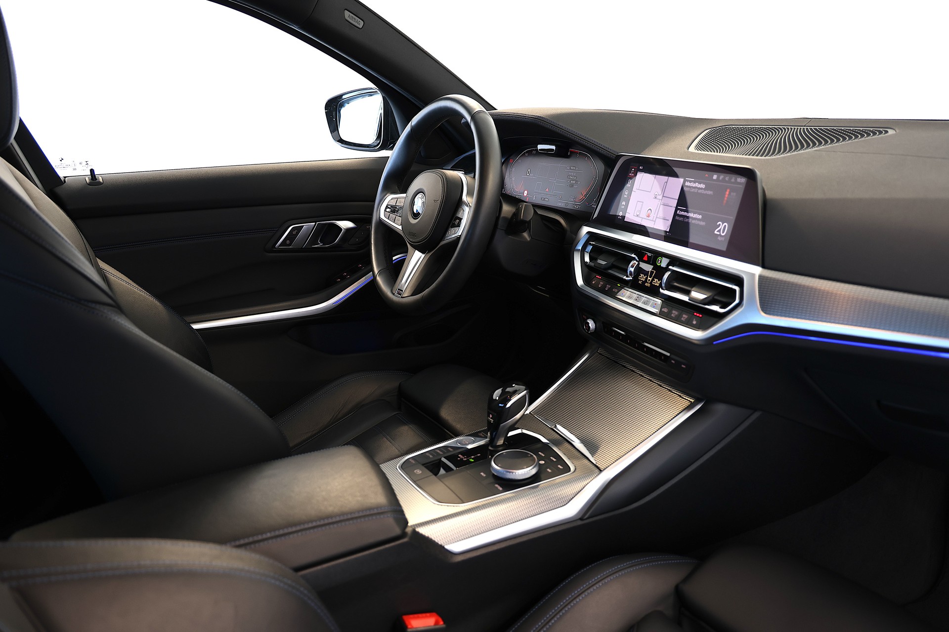 BMW 320d xDrive M Sport Steptronic-image-12