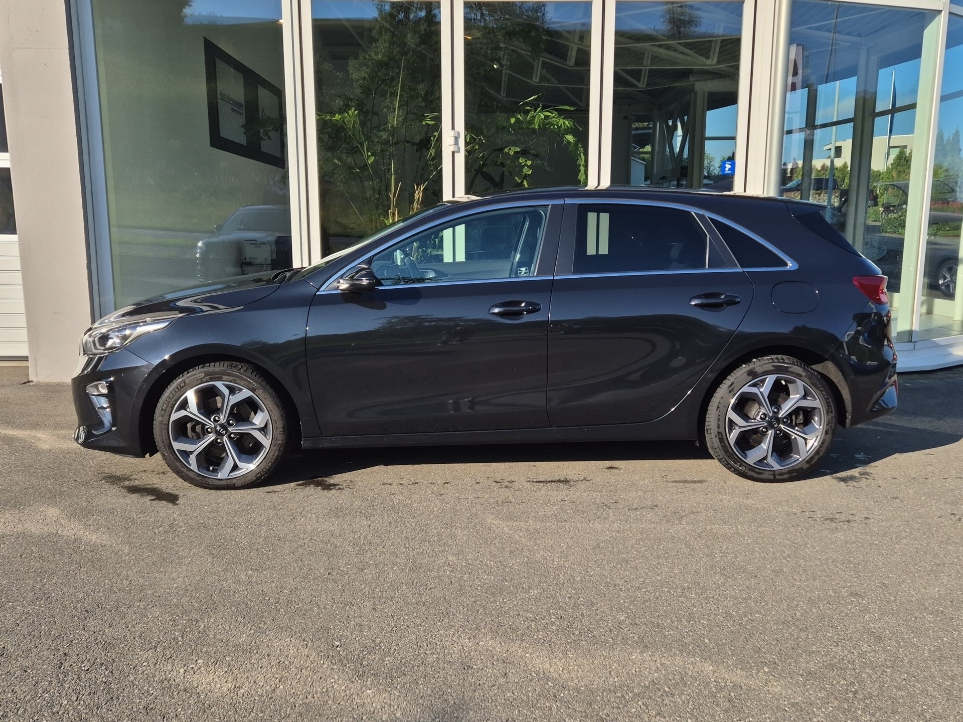 KIA Ceed 1.5 T-GDi MHEV Style DCT-showroom-element-2
