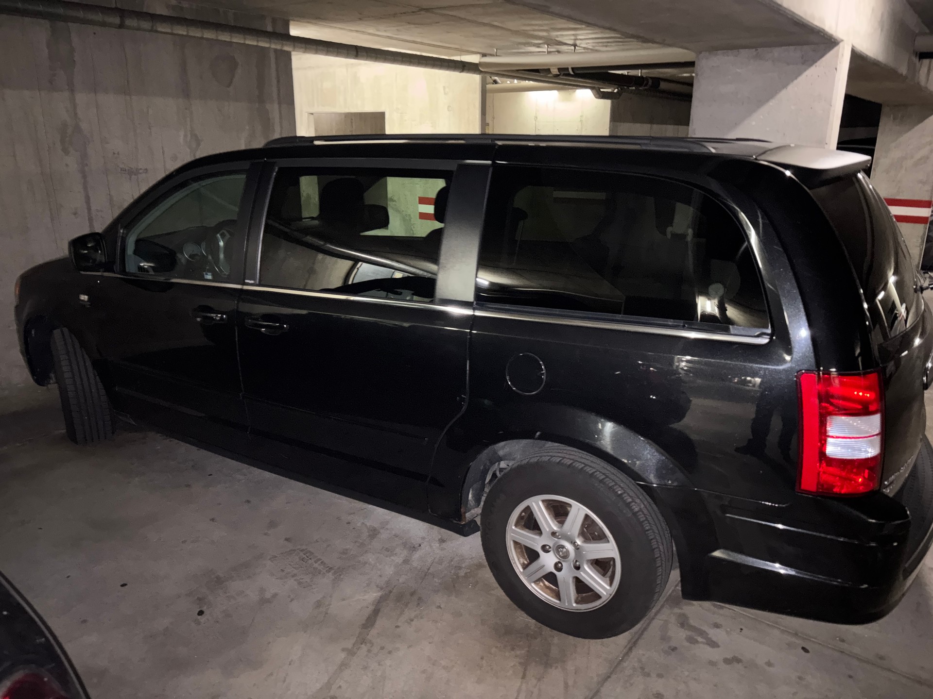 CHRYSLER Grand Voyager 2.8 CRD Limited Automatic-image-3