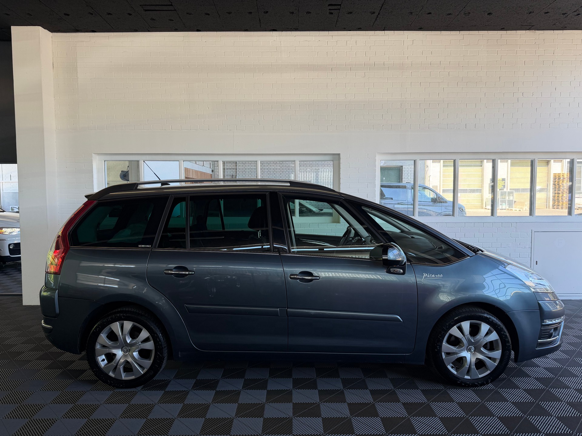 CITROEN Grand C4 Picasso 1.6i 16V Turbo Exclusive BMP6-image-1
