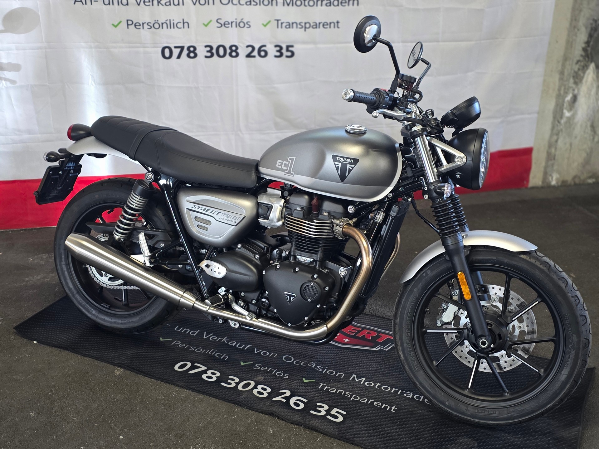 TRIUMPH Street Twin 900 Special Edition-image-1