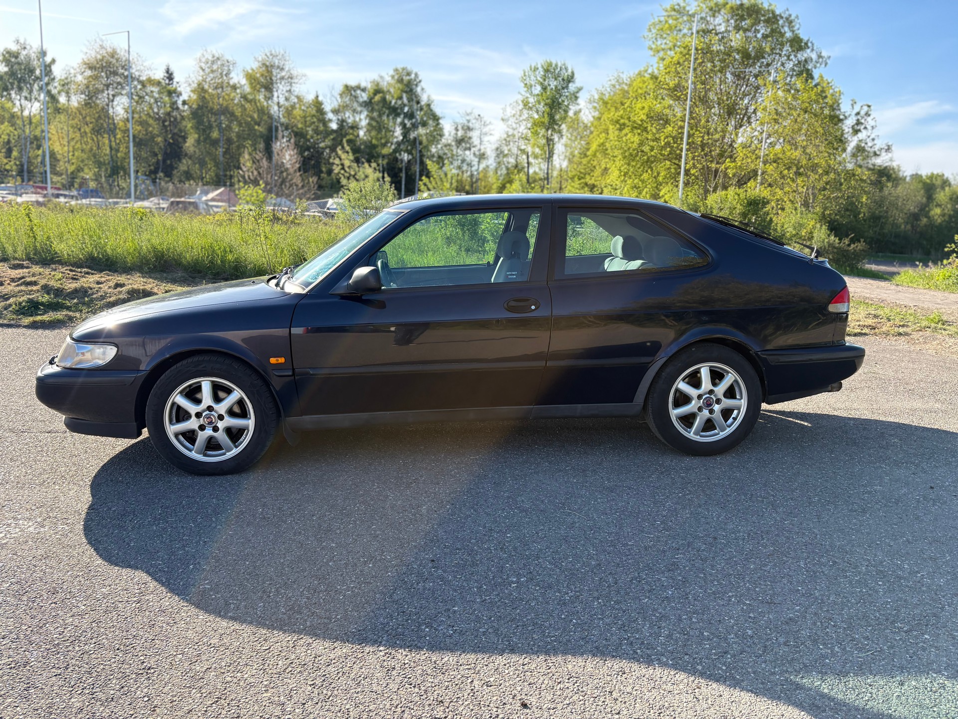 SAAB 900 S 2.0i-16-image-3
