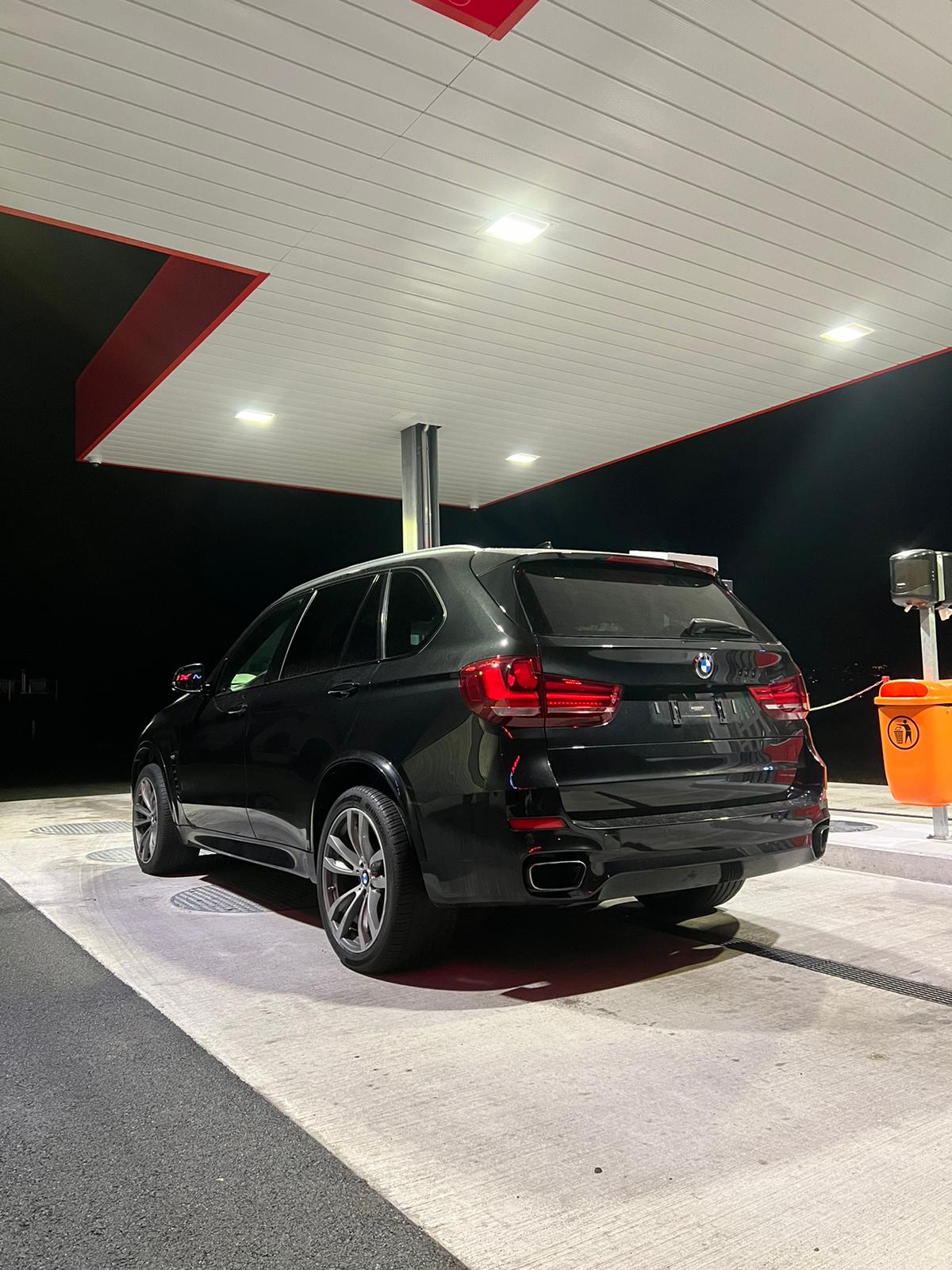 BMW X5 xDrive 50i Steptronic-image-7