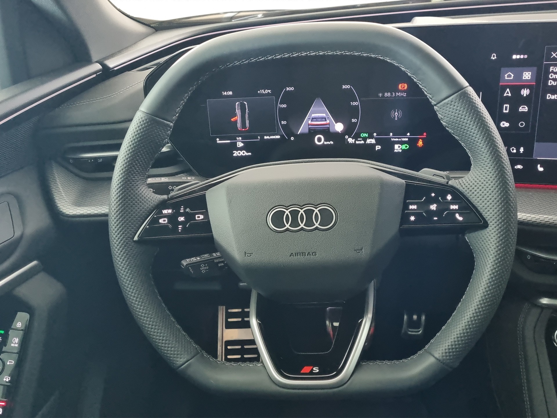 AUDI Q5 SUV 2.0 TDI quattro S-Tronic-image-8