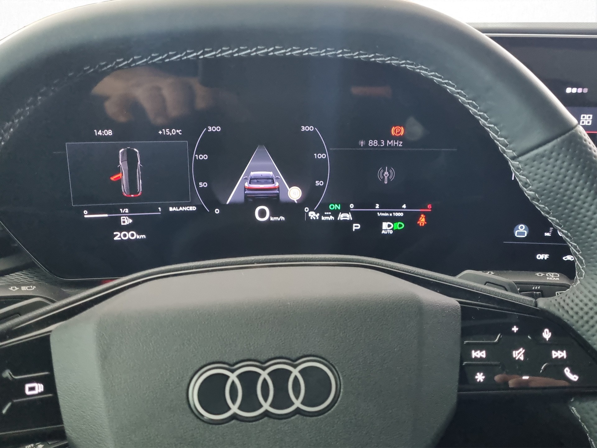 AUDI Q5 SUV 2.0 TDI quattro S-Tronic-image-10