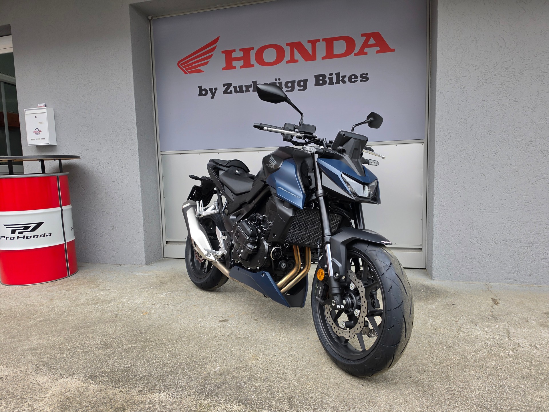 HONDA CB 750 Hornet E-clutch