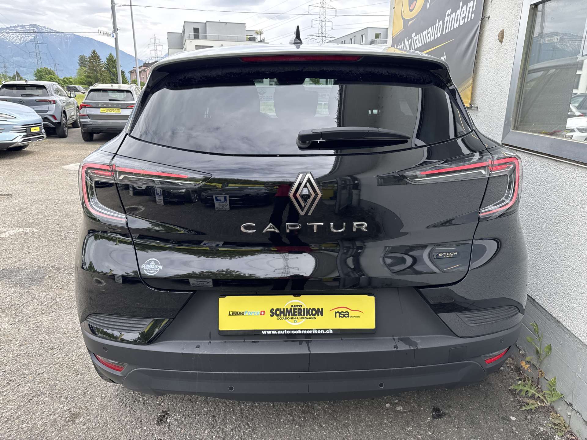 RENAULT Captur 1.8 E-Tech 160 Techno DHT-Automat-image-3