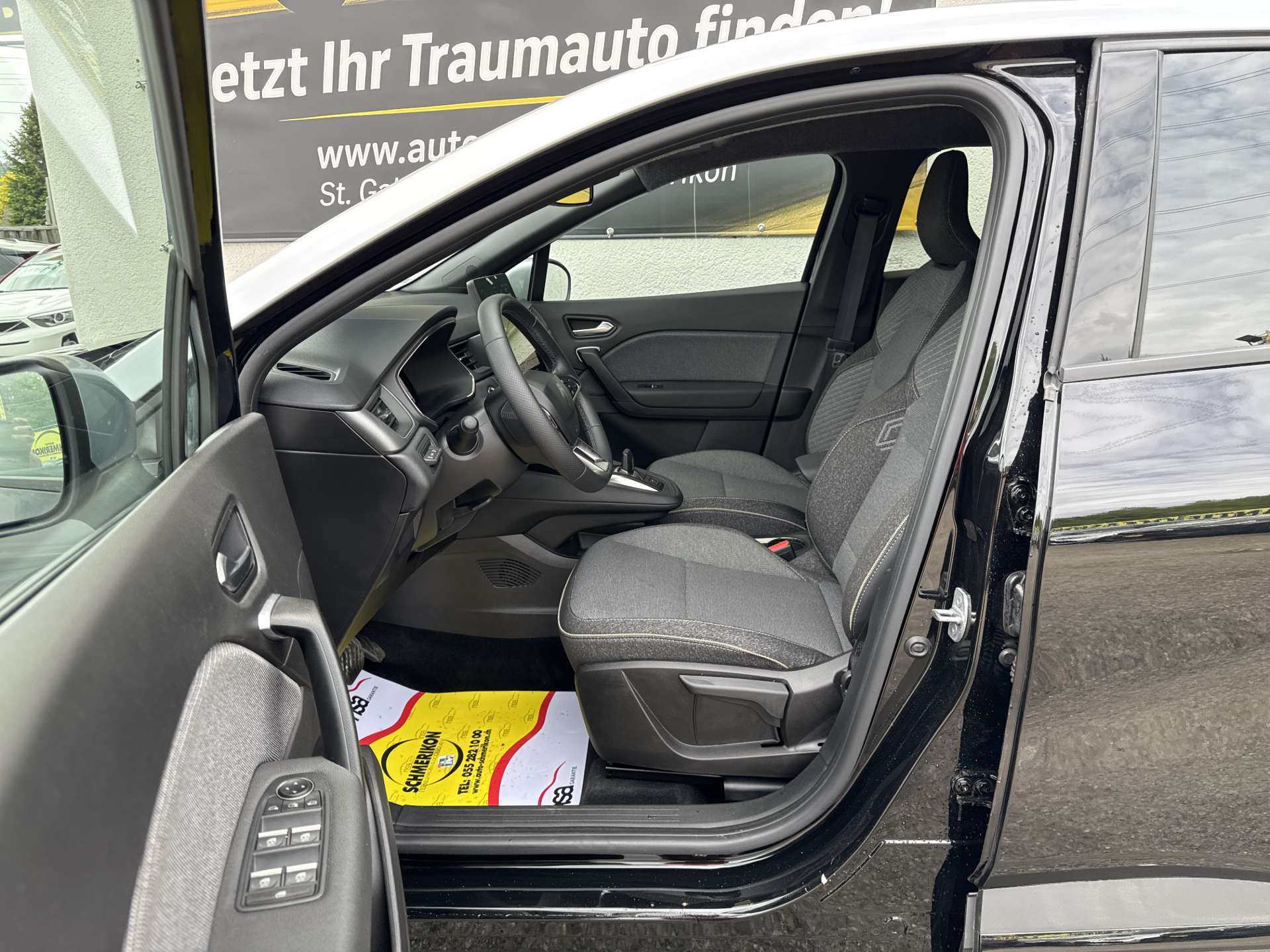 RENAULT Captur 1.8 E-Tech 160 Techno DHT-Automat-image-6