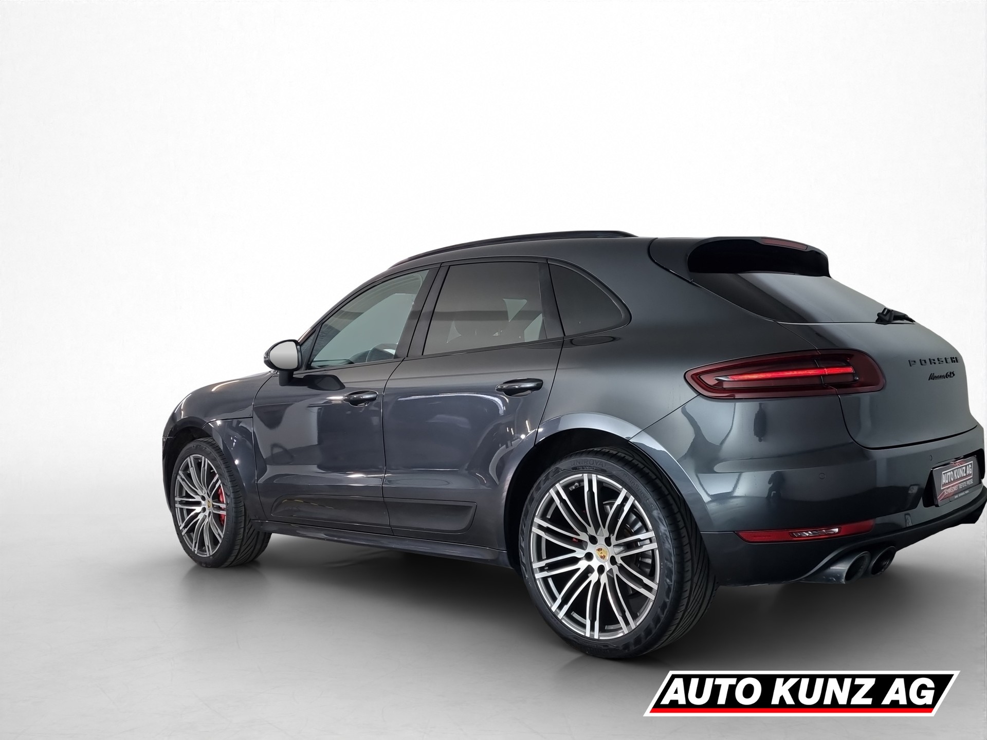 PORSCHE Macan 3.0 V6 GTS-image-3
