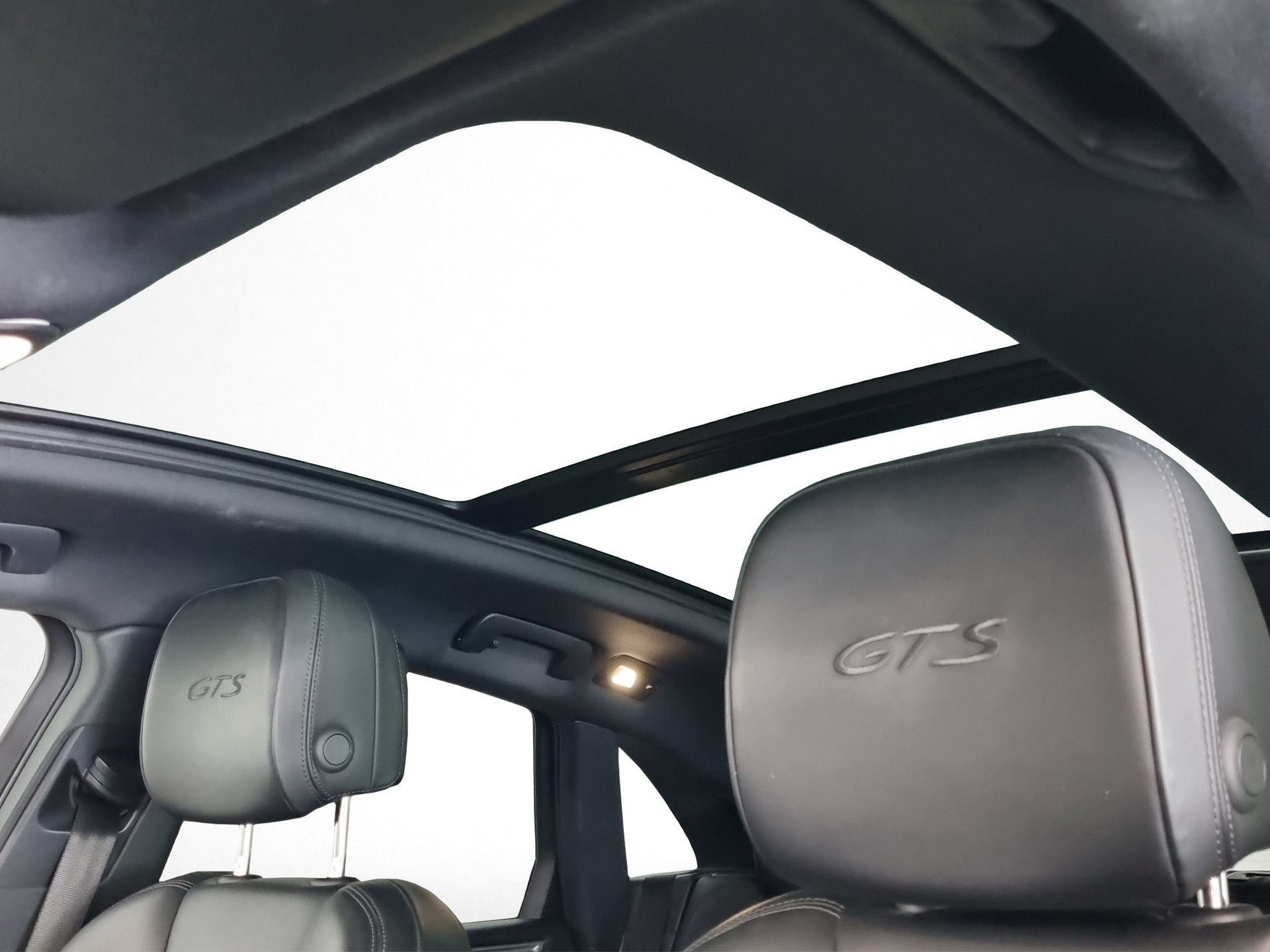 PORSCHE Macan 3.0 V6 GTS-image-11