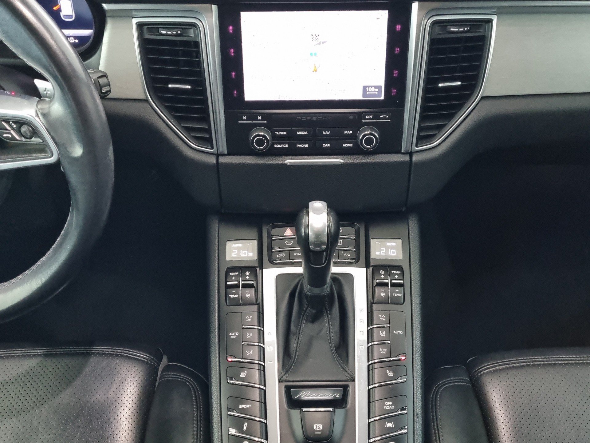 PORSCHE Macan 3.0 V6 GTS-image-8