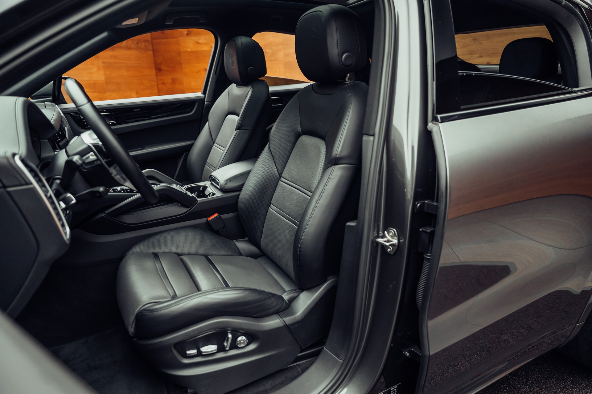 PORSCHE Cayenne S Coupé-image-5