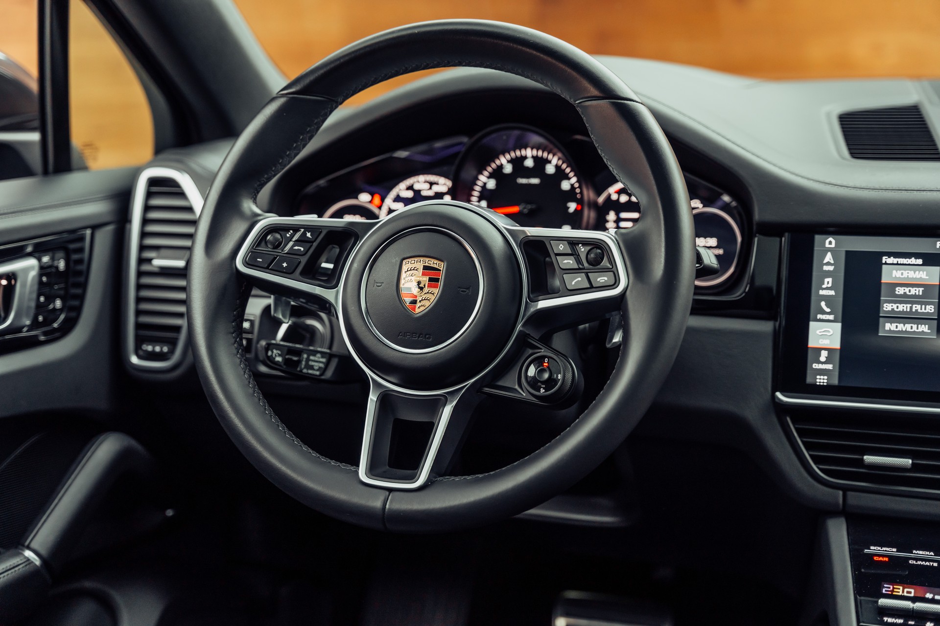 PORSCHE Cayenne S Coupé-image-17