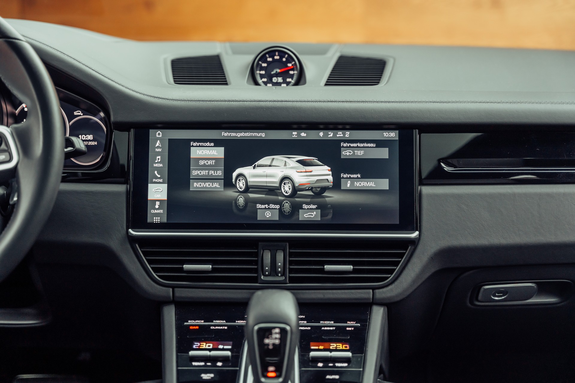 PORSCHE Cayenne S Coupé-image-16