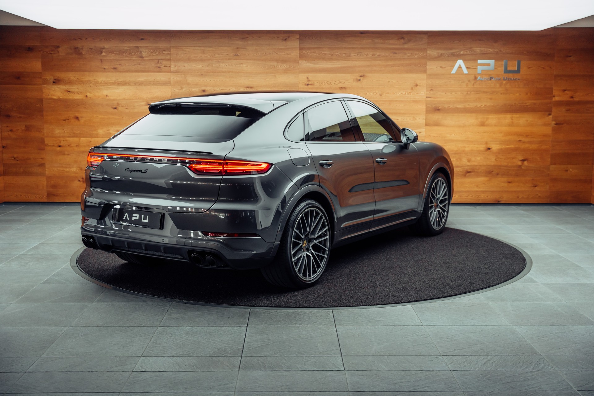 PORSCHE Cayenne S Coupé-image-1