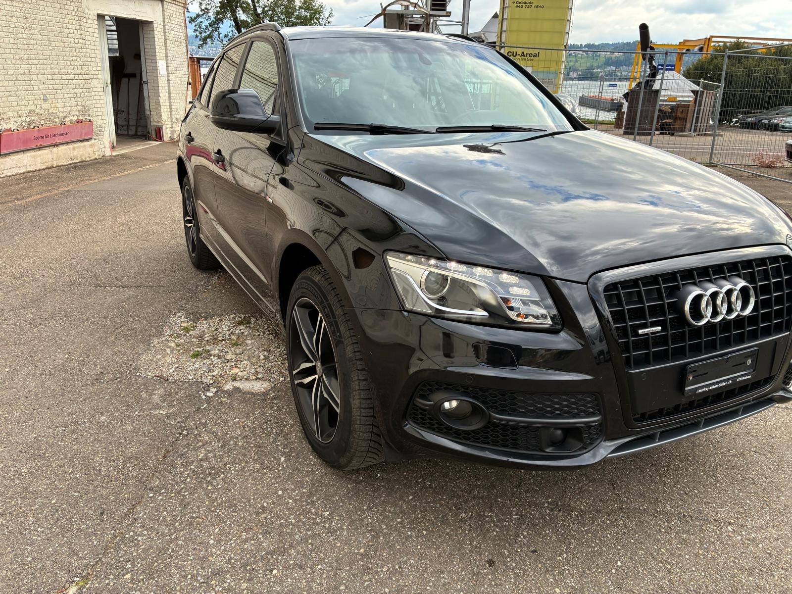 AUDI Q5 3.0 TDI quattro S-tronic-image-2