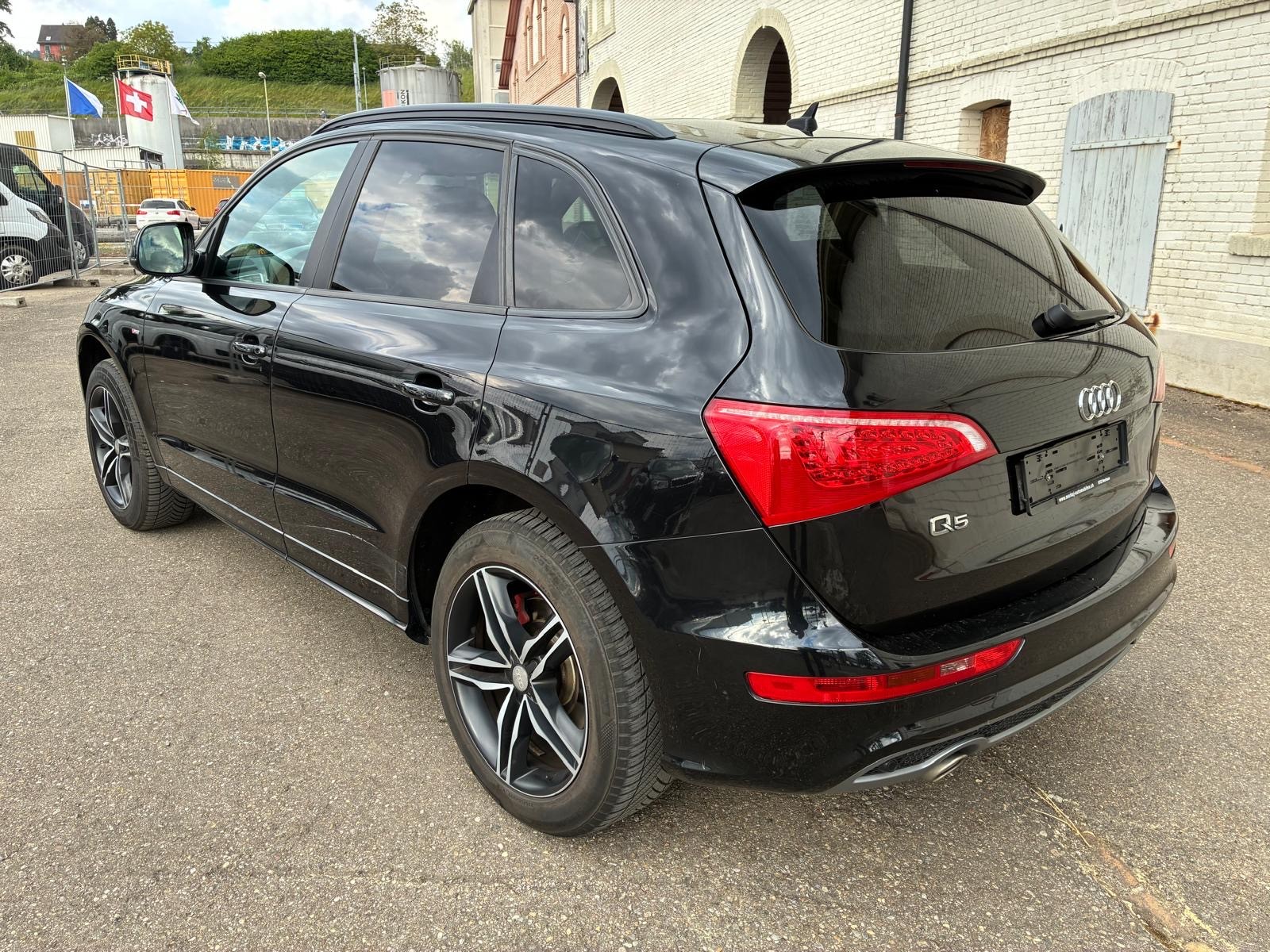 AUDI Q5 3.0 TDI quattro S-tronic-image-5