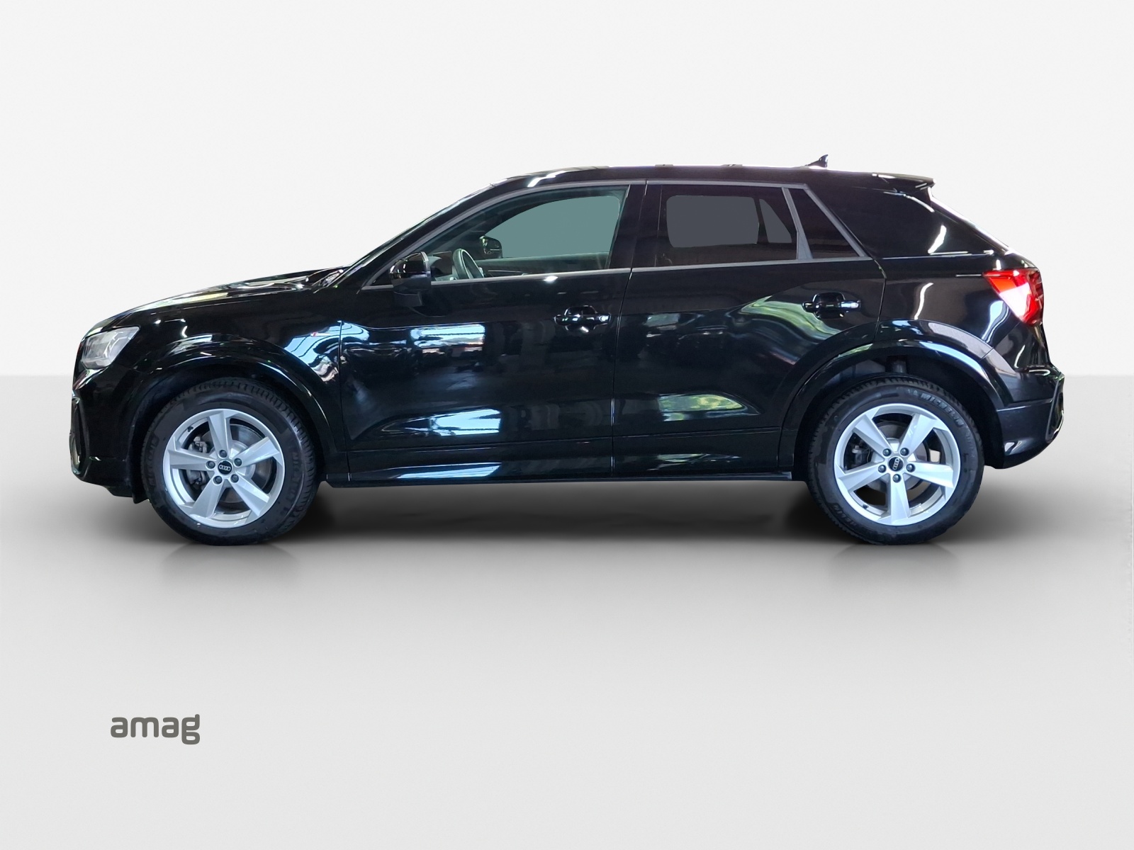 AUDI Q2 40 TFSI S line Attraction quattro S-tronic-image-1